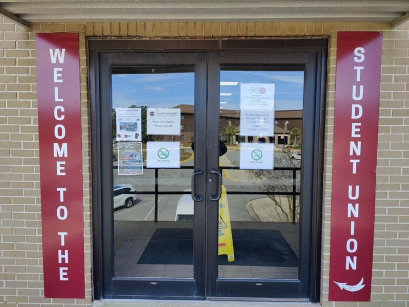 An image of the exterior Student Union wayfinding signage.